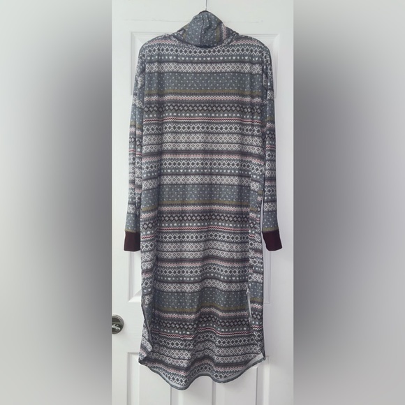 Simply Vera Wang Nightgown - Picture 3 of 5